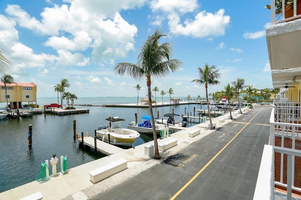 Islamorada Paradise Overlooking The Fabulous Florida Bay. Apartment